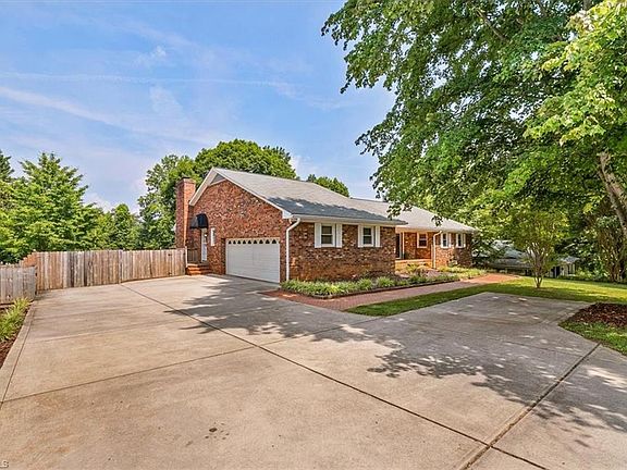 5th image of 4705 Waldorf Dr