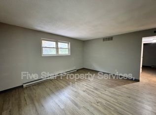 2080 W Washington St #12, Springfield, IL 62702