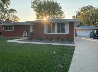 813 N Cleveland St, Effingham, IL 62401