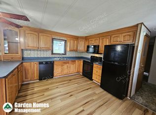 29 Pine Cir, Sauquoit, NY 13456