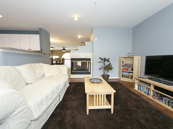 4th image of 12067 Trumbull Way