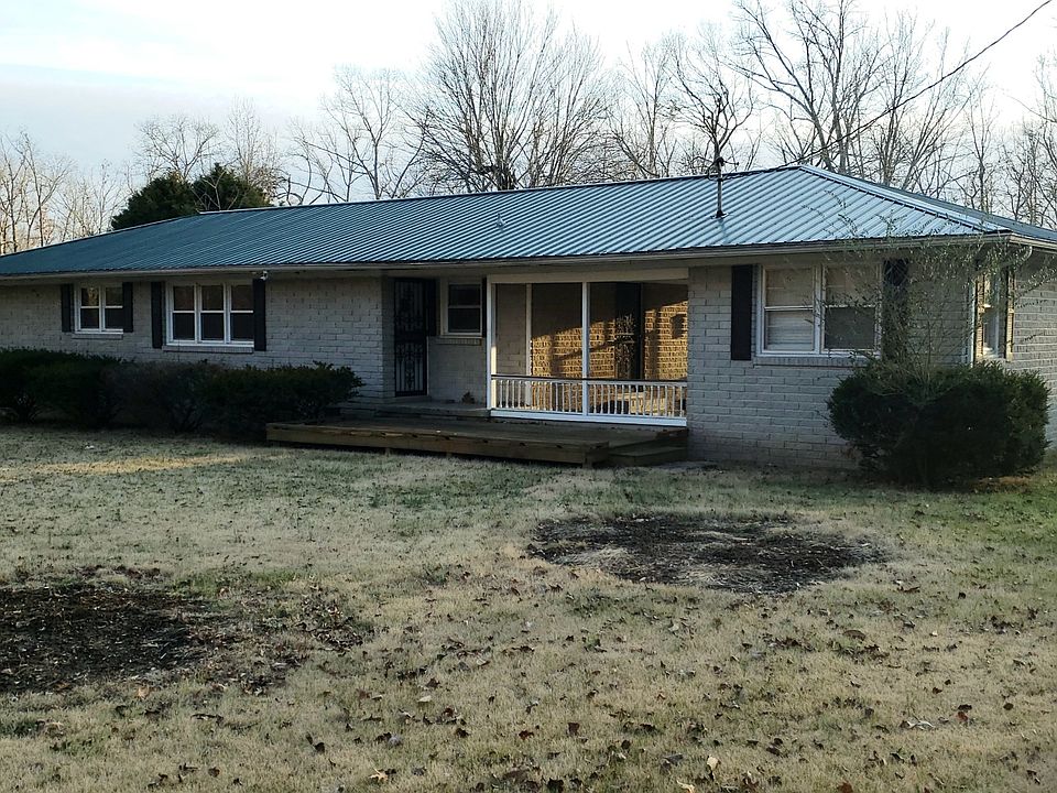 1st image of 190 W Lynn Dr