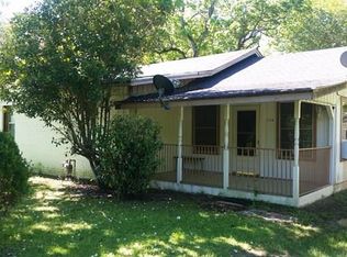 114 E Walnut St, Huntington, TX 75949