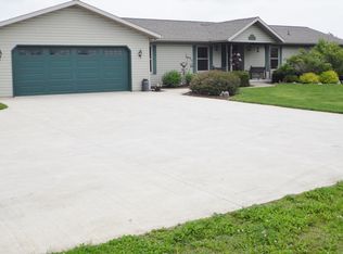 W2582 Theobald Ct, Sheboygan Falls, WI 53085