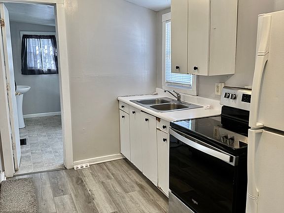 4th image of 1220 S A St #1