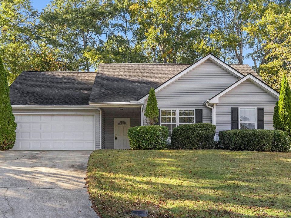 1st image of 304 Rivereen Way