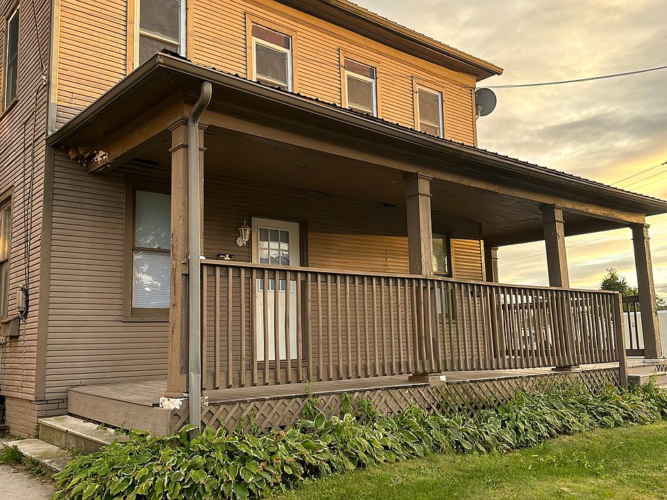 518 Third St 1F Front - Front Porch