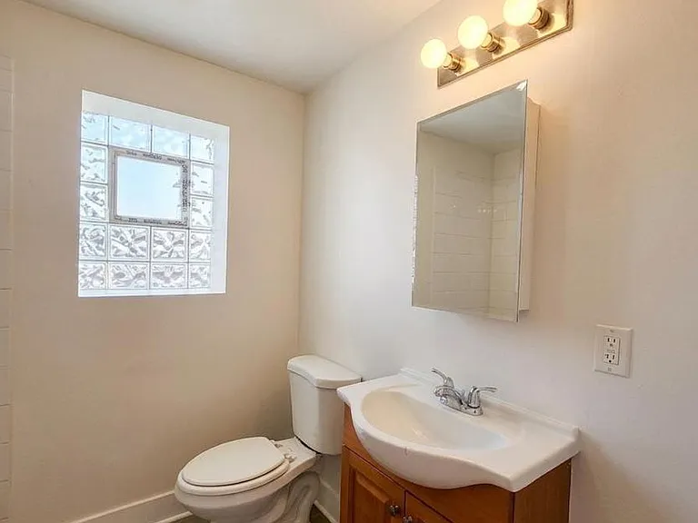 3939 W Iowa St #1W — Photo 8