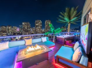 199 Drake St #PENTHOUSE, Vancouver, BC V6Z 2T9