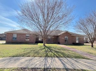 107 Cascade Ct, Red Oak, TX