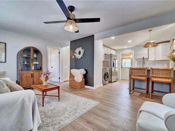 24 Neville St, Portsmouth, VA 23701