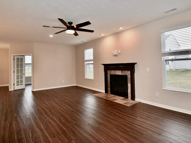 164 Broadmoore Blvd — Photo 5