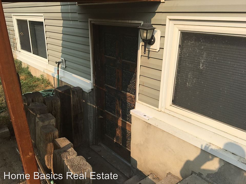1st image of 966 E Austin Ave