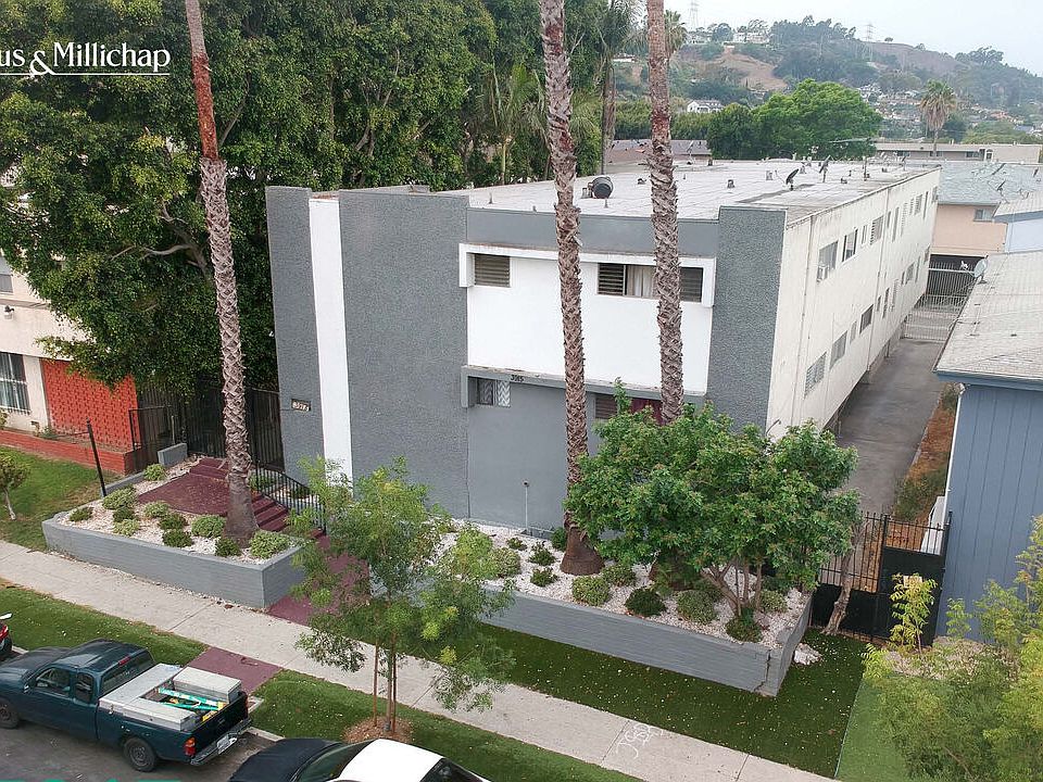 1st image of 3915 Stevely Ave
