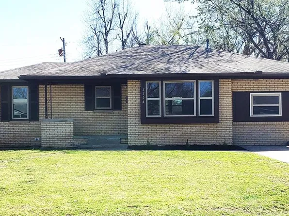 2204 Brighton Ave, The Village, OK 73120