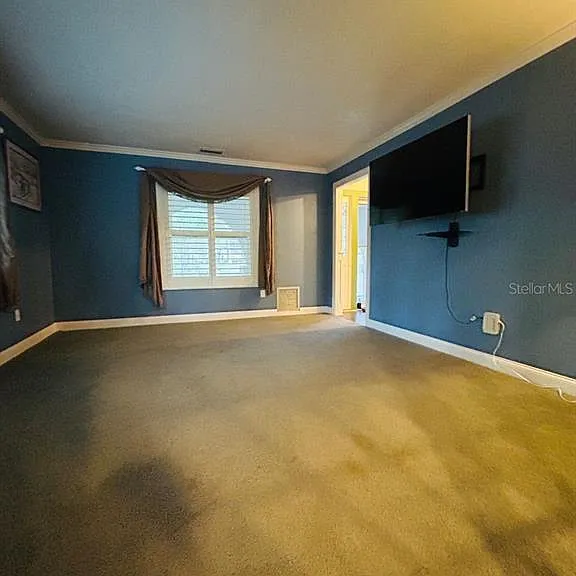 608 SW 80th Blvd — Photo 4