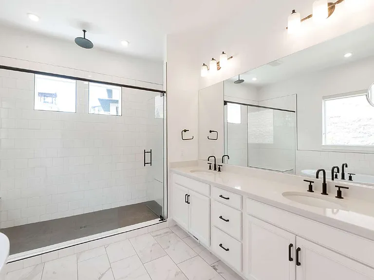 1916 W Oakridge Dr — Photo 16