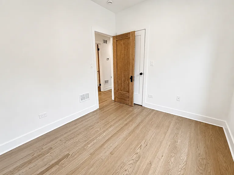 3807 N Lawndale Ave #2 — Photo 17