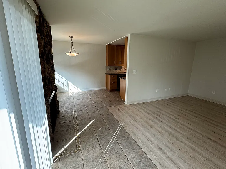 2250 S Beverly Glen Blvd #102 — Photo 2