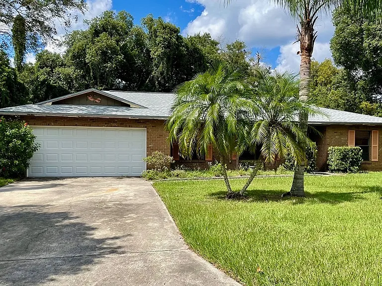 1517 Loretta Ct — Photo 1