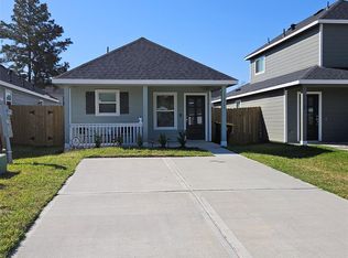 16726 N Marie Village Dr, Conroe, TX 77306
