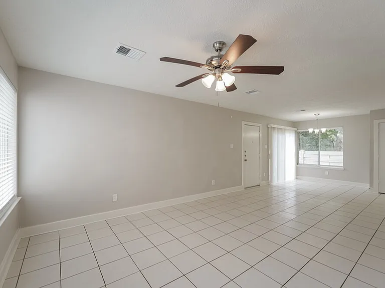 15819 E Park Ct — Photo 7
