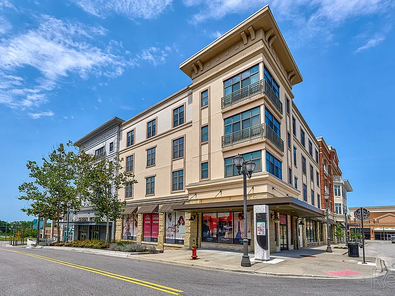 Zona Rosa Apartments — Photo 45
