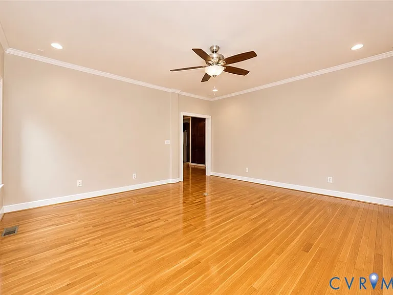 11320 Sadler Oaks Dr — Photo 16