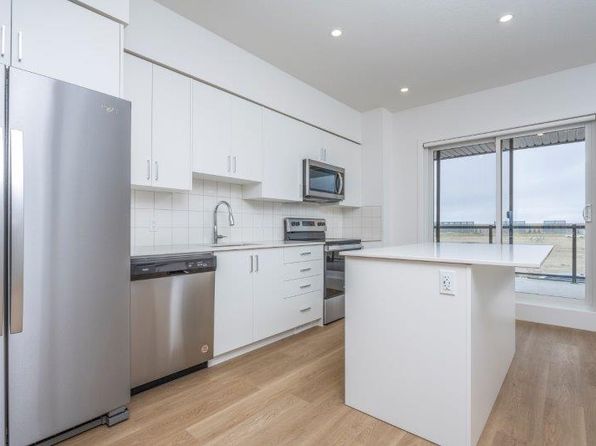 8525 19th Ave SE, Calgary, AB