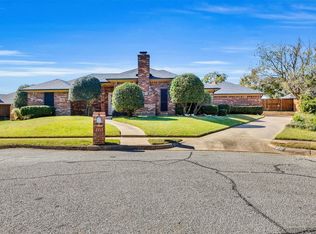 2717 Clearmeadow Ct, Bedford, TX 76021