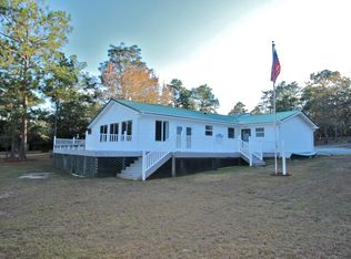 660 Spring Lake Rd, Defuniak Springs, FL 32433