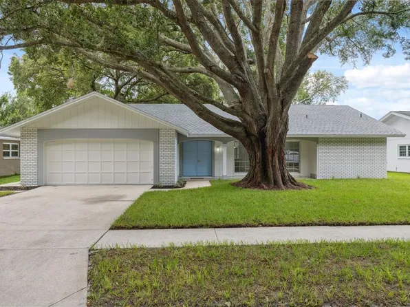 7616 Fairlawn Dr, Hudson, FL 34667