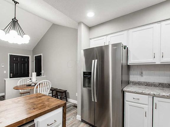 5th image of 6027 Glenvillage Dr