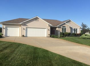 3340 N Royal Oak Ct, Warsaw, IN