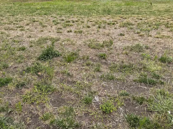 1102 Main St, Halstead, KS 67056