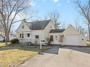 557 Hilliard Rd, Elyria, OH 44035