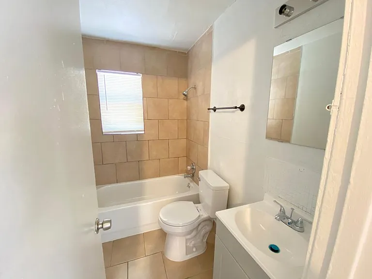 5400 Market St #8 — Photo 6
