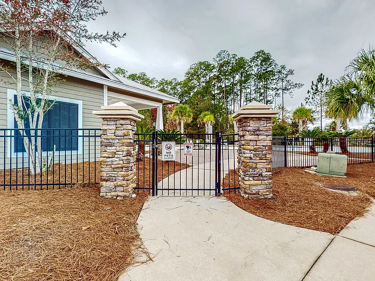 226 Date Palm Ln — Photo 28