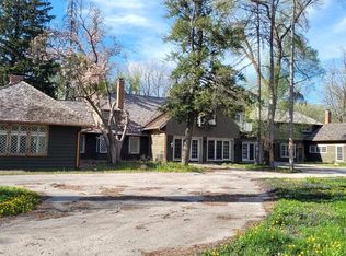 25W431 Plamondon Rd, Wheaton, IL 60189