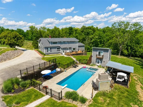 3368 Lowe Ln, McConnelsville, OH 43756