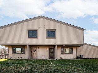 11826 Harbour Light Dr, North Royalton, OH 44133