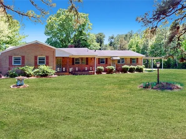 3702 Nansemond Pkwy, Suffolk, VA 23435