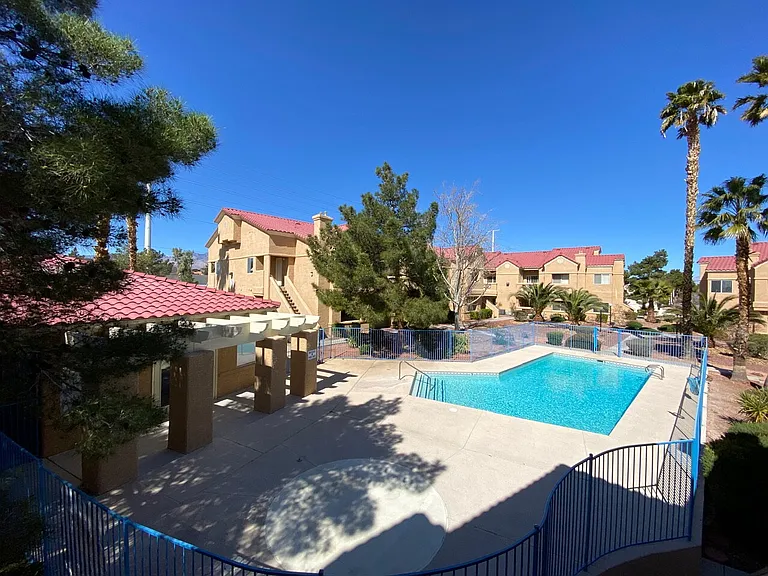 900 Heavenly Hills Ct #204 — Photo 49