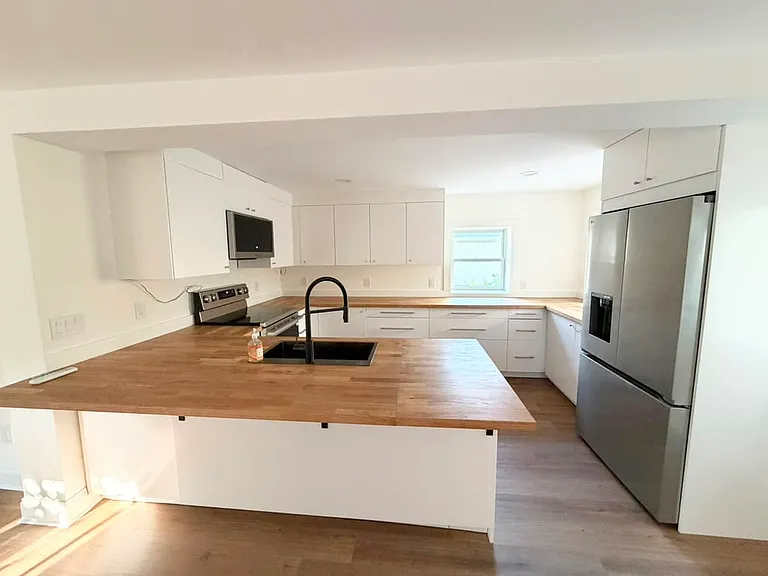 170 Sunnyside Ave — Photo 13