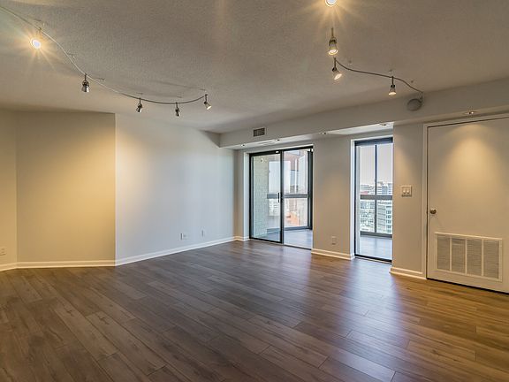 4th image of 900 N Stafford St APT 1511