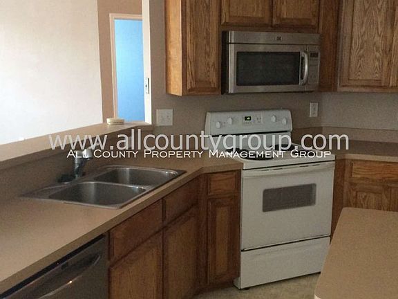 4th image of 9905 Amaryllis Ln