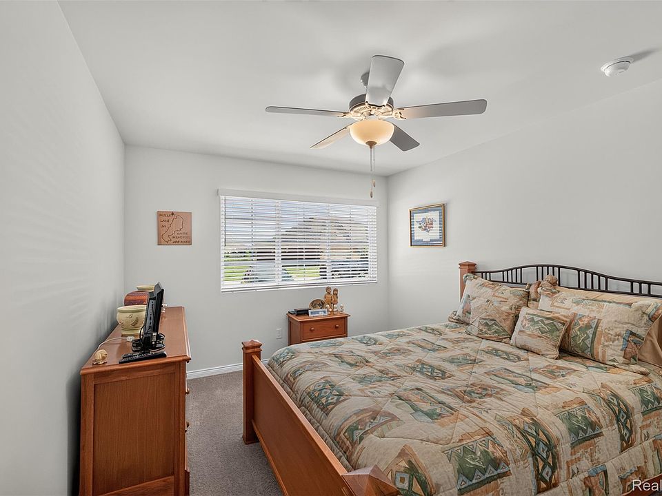 49665 Manistee Dr, photo 12