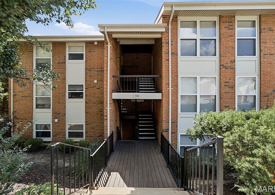 1st image of 1920 Hunting Lake Ct APT 302
