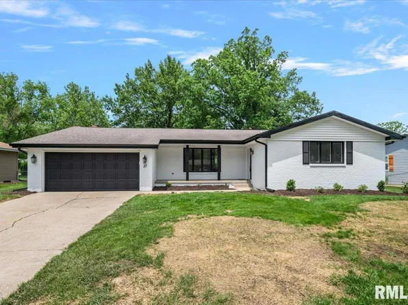 27 Mishawaka Dr, Rochester, IL 62563
