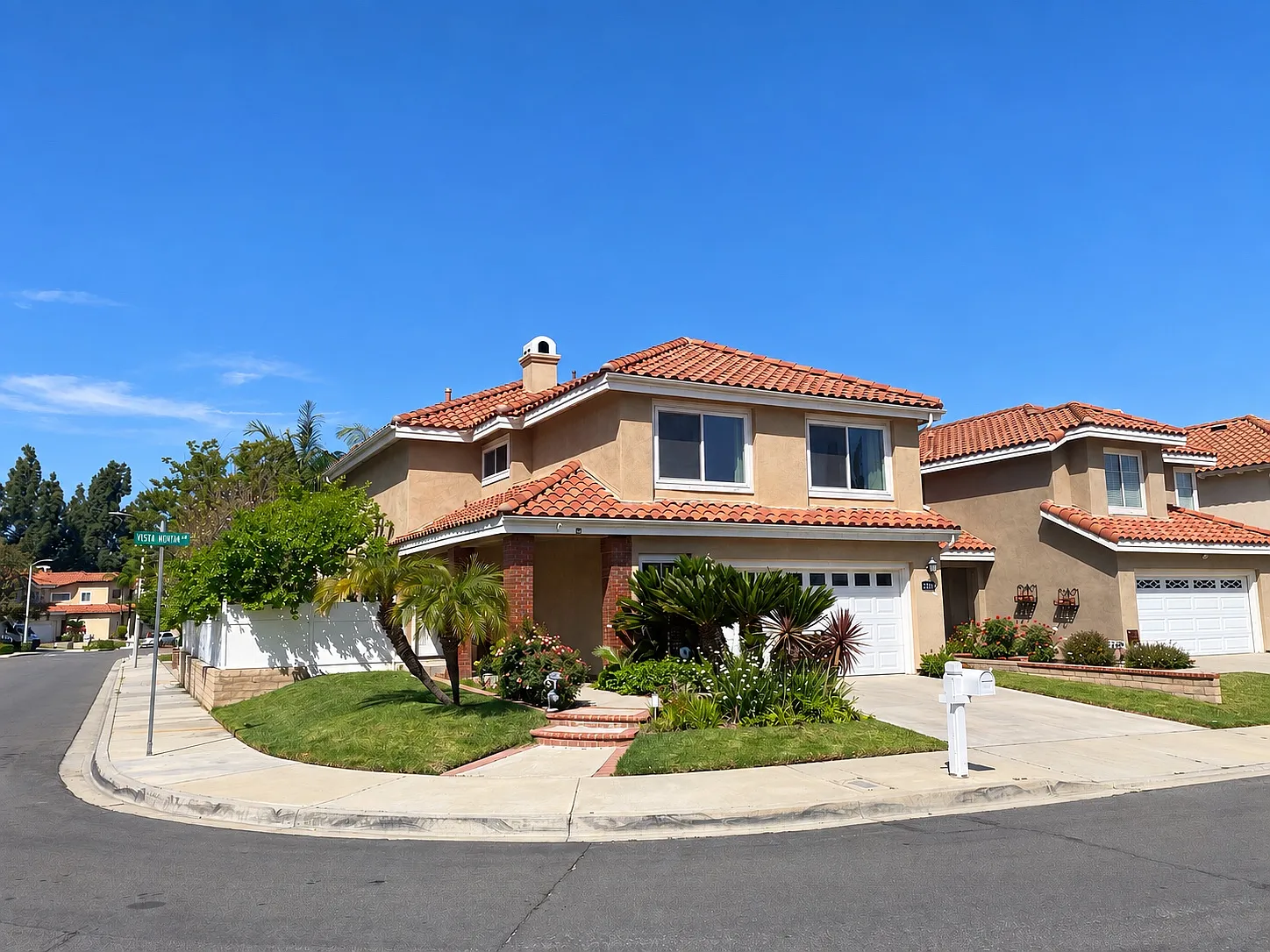 2302 Vista Moora Ave — Photo 1